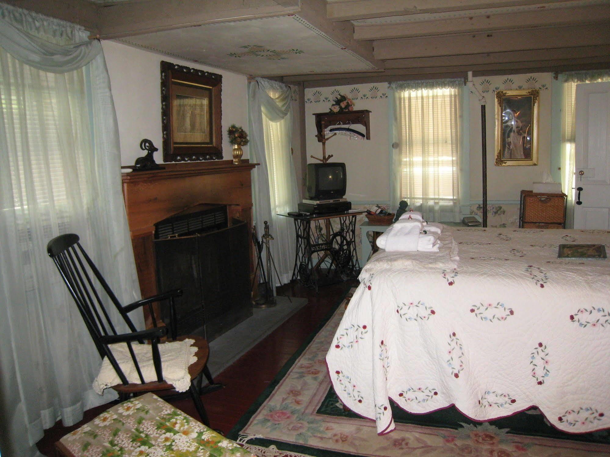 Captain Grant'S Bed & Breakfast Poquetanuck Dış mekan fotoğraf